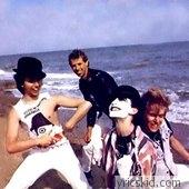 Adicts Lyrics