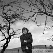 Roddy Woomble Lyrics